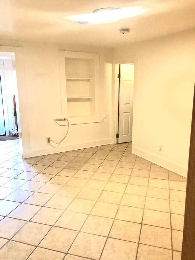 Bedroom - 253 4th St