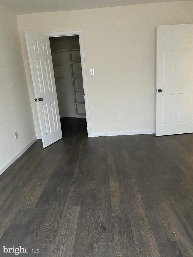 Building Photo - 3882 Linden Ave