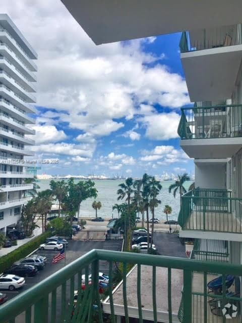 Building Photo - 1408 Brickell Bay Dr