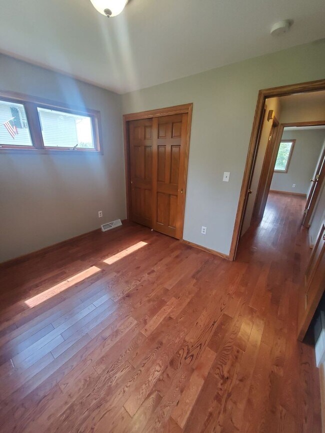 Building Photo - N868 Amanda St