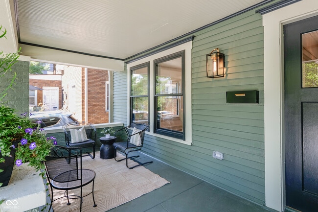 Foto del edificio - 322 E 37th St