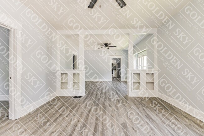 Foto del edificio - 1600 W Adams St