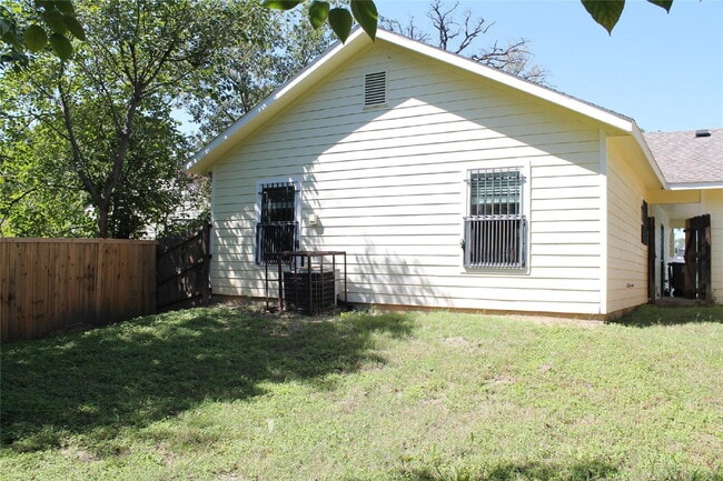 Foto del edificio - 4518 Hamilton Ave