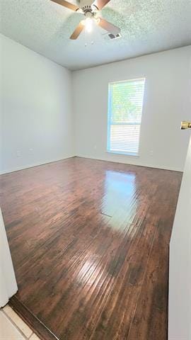 Building Photo - 2700 Larkspur Ln