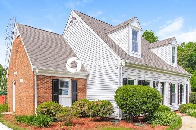 Foto del edificio - 3 Bedroom Pet-Friendly Home in CHARLOTTE, NC with Main Street Renewal