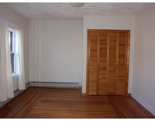 Building Photo - 36 Thorndike St