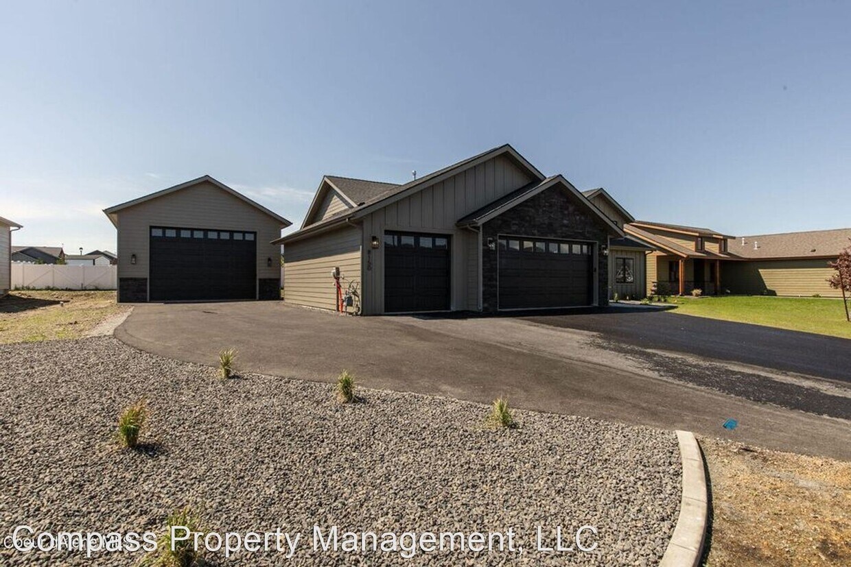 3 br, 2 bath House 8150 W Splitrail House for Rent in Rathdrum, ID