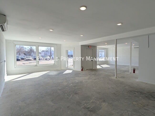 Building Photo - 2737 11th St