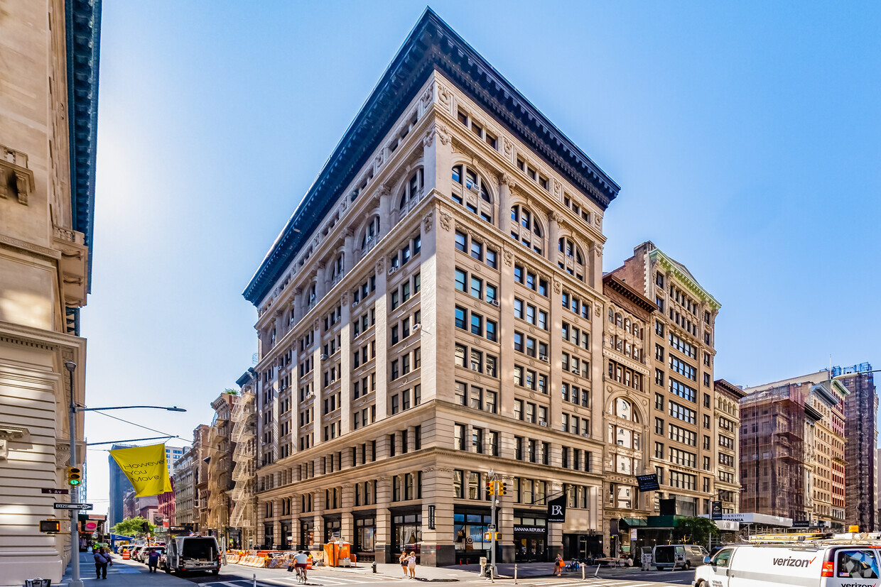 105 5th Ave - Folio House