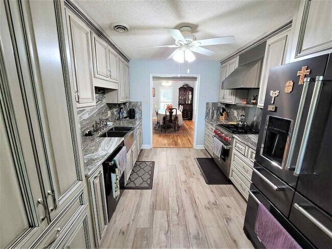 Foto del edificio - 481 Autumn Trail Cove