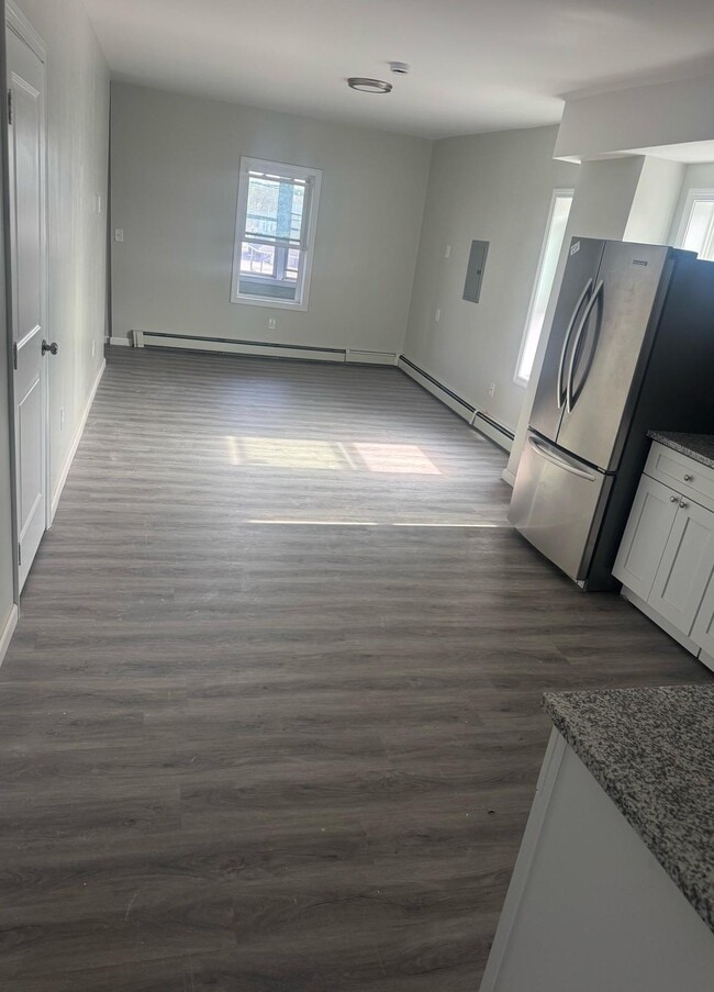 Building Photo - 22 Wakefield St