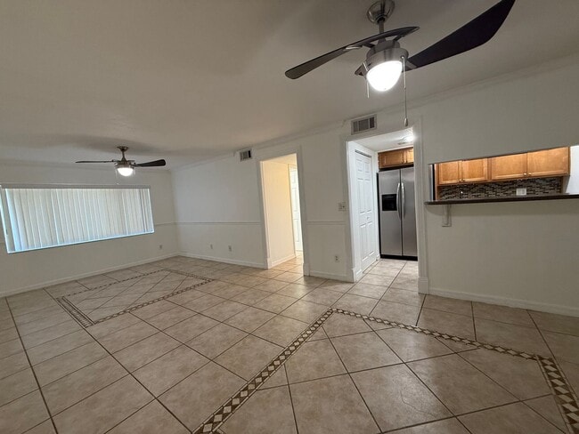 Foto del edificio - Spacious 2 bedroom 2 bathroom condo in gated community