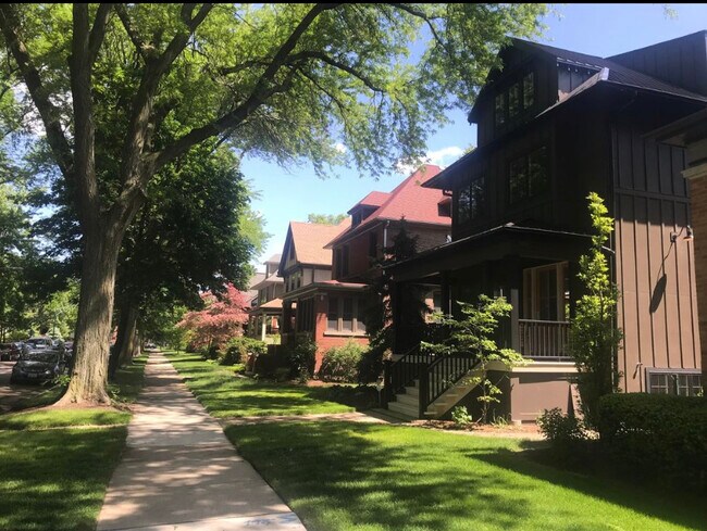 Foto del edificio - 5522 N Wayne Ave