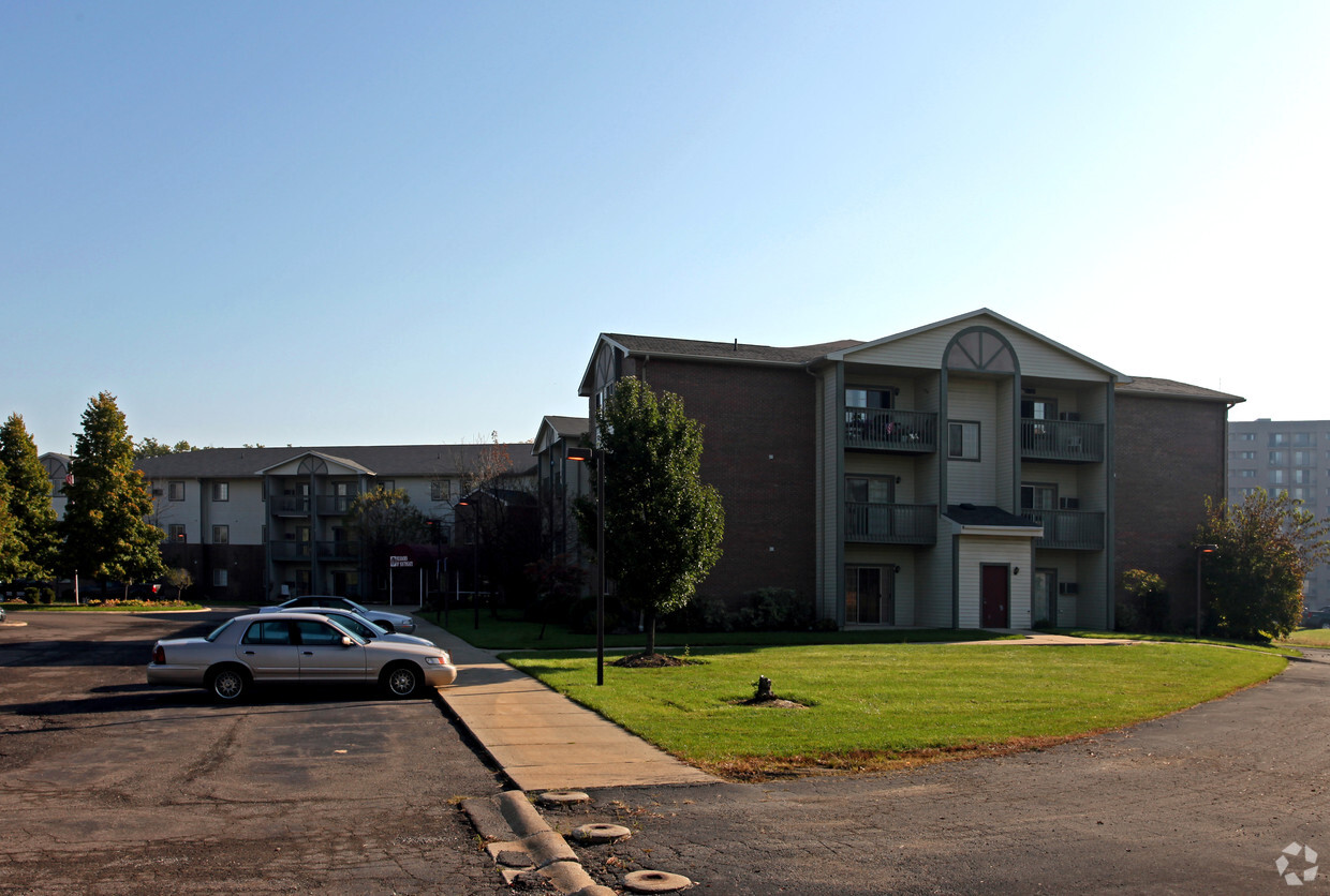 american-house-southgate-apartments-in-southgate-mi-apartments