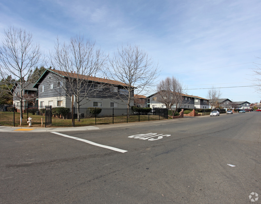 Primary Photo - Cordova Village Apartments