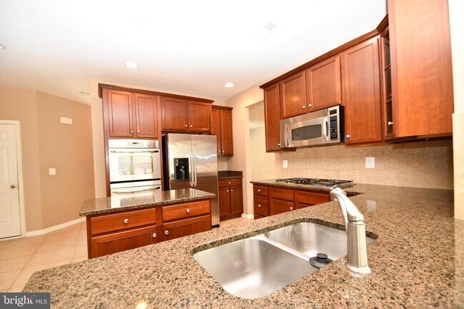 Building Photo - 4060 Presidential Hill Loop