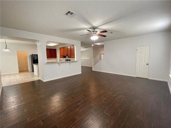 Building Photo - 608 Trail Dust Dr