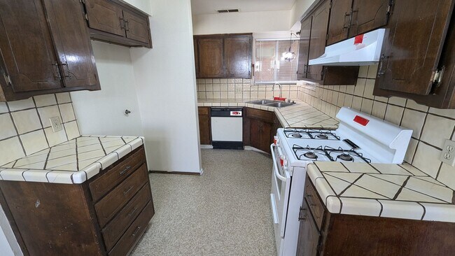 Foto del edificio - Wonderful 3 Bedroom 2 Bath House in a Grea...