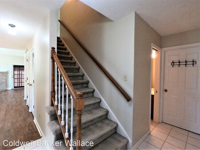 Building Photo - 3 br, 2.5 bath House - 10435 Ravenbrook Lane
