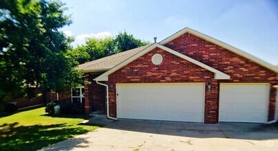 Building Photo - 1332 Teakwood Dr