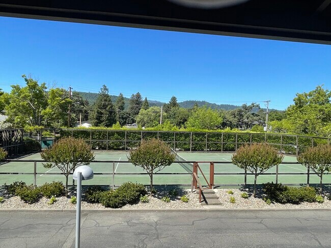 Foto del edificio - 1988 Yountville Cross Rd