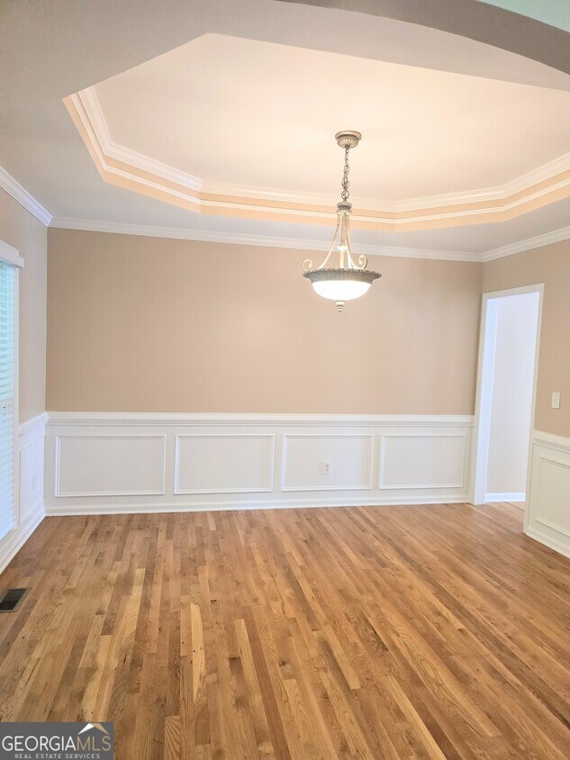 Building Photo - 7229 Meadow Point Dr