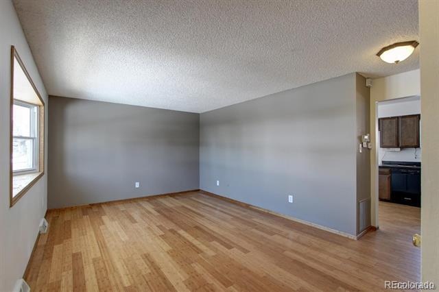 Foto del edificio - 6233 W Caley Ave