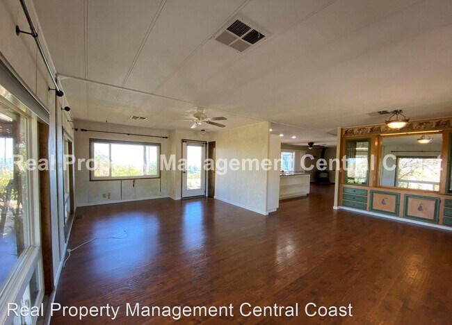 Building Photo - 3 br, 2 bath House - 1280 Mountain Springs...