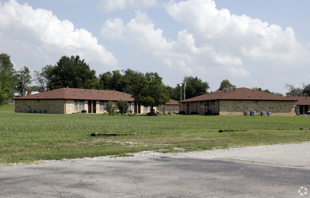 Foto del edificio - Garnett Village