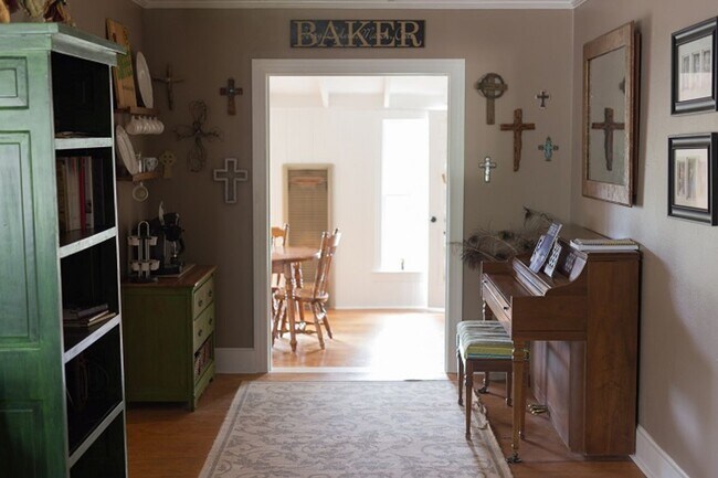 Foto del edificio - 216 Hayter St