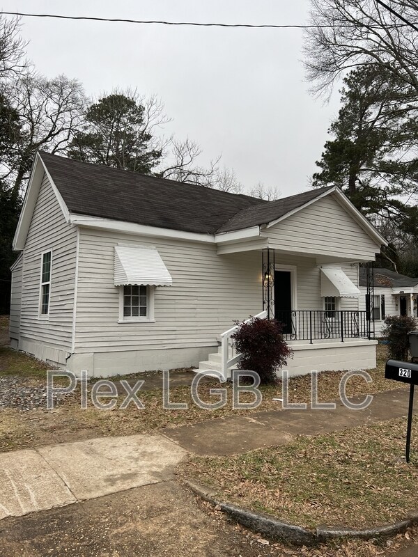 Building Photo - 320 Alford St