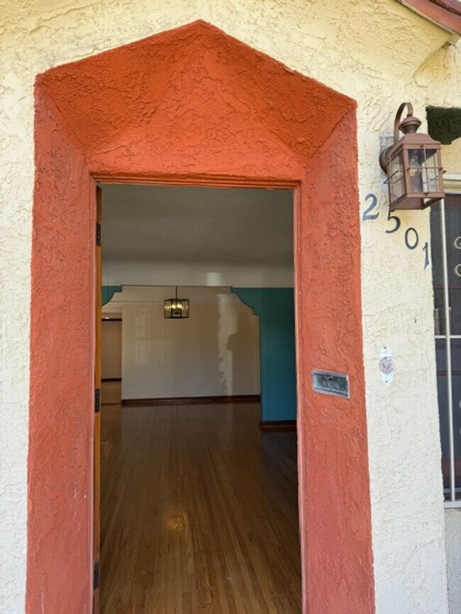 Building Photo - 2501 Eucalyptus Ave