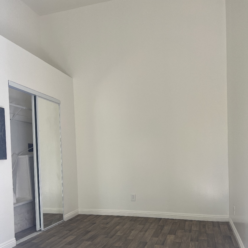 This is studio space with high ceiling - 640 Cavanagh Rd