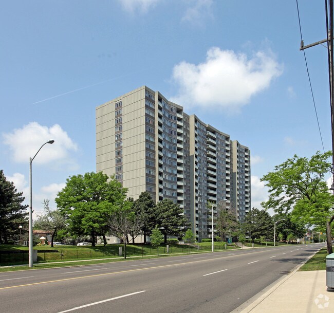 Granby Apartments Apartments 3050 Pharmacy Ave Toronto, ON