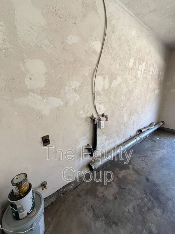 Foto del edificio - 3513 W Colonial Ave