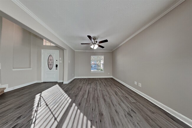 Building Photo - 32106 Willow Creek Park