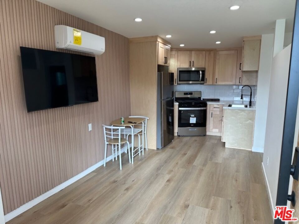 Foto principal - 5071 EDGEWOOD Pl