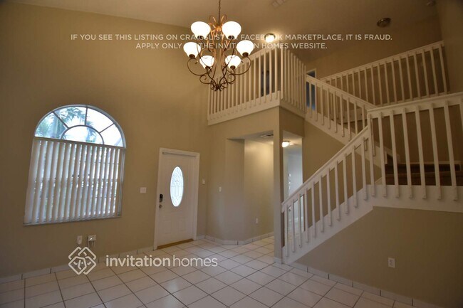 Building Photo - 621 SW 176th Ave