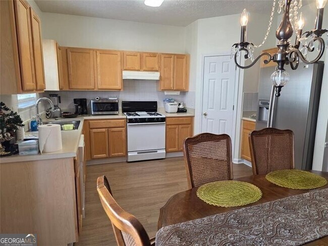 Foto del edificio - 3828 Dandridge Way NW