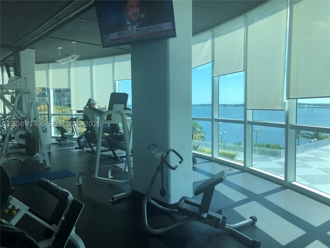 Building Photo - 2101 Brickell Ave