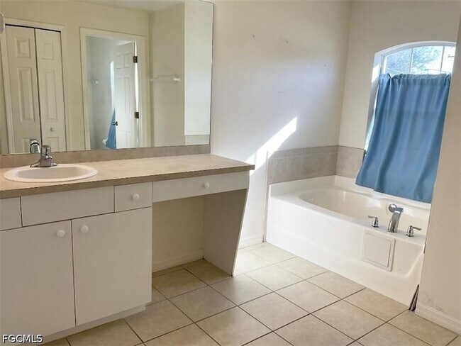 Foto del edificio - 2323 NE 26th St