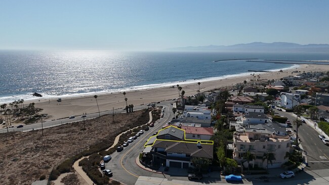 Building Photo - Pacific Ocean Views