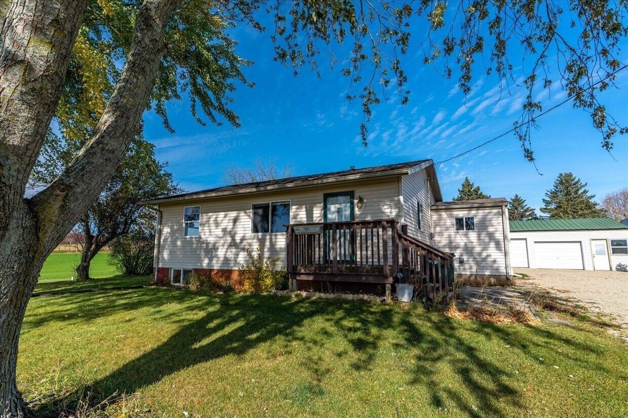 1860 Meadowview Ln, Deerfield, WI 53531 House Rental in Deerfield, WI