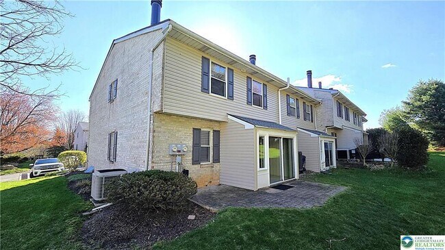 Foto del edificio - 194 Springhouse Rd