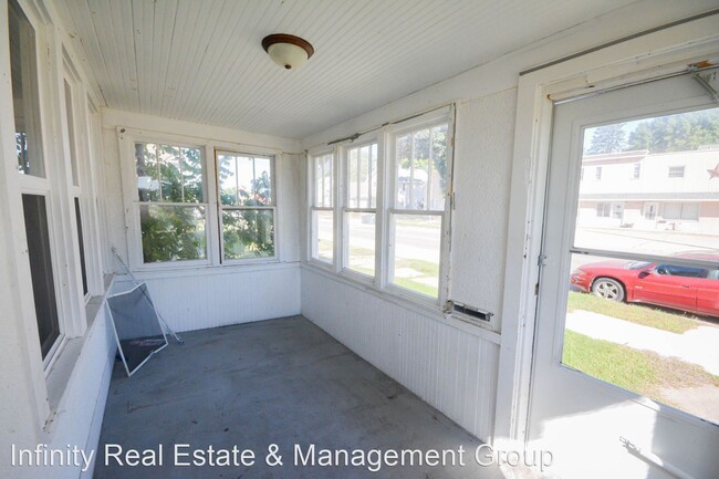 Building Photo - 2 br, 1 bath House - 1101 W Oakland Ave
