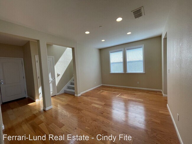 Building Photo - 4 br, 3 bath House - 2909 Garda Ct.