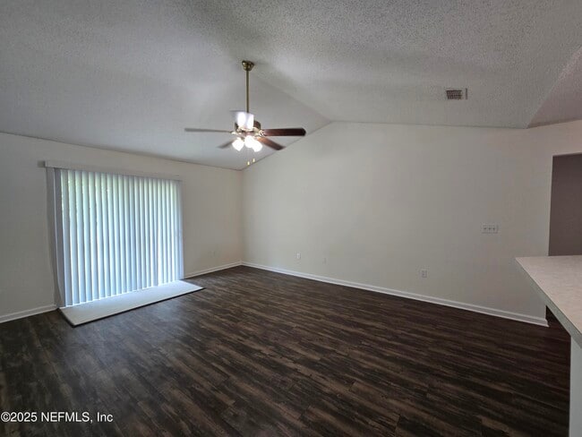 Building Photo - 3904 Hideaway Lane