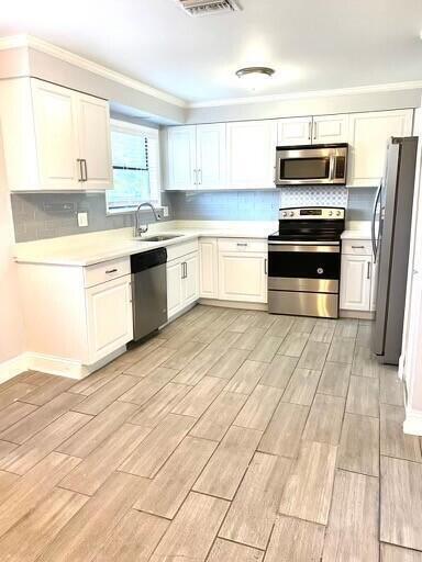 Building Photo - 610 SE 2nd Ave