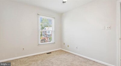 Building Photo - 3915 Clares Ct