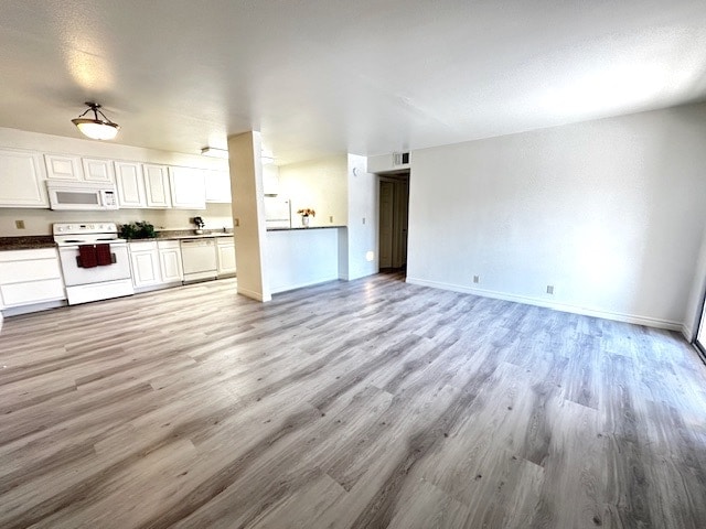 Building Photo - 5181 River Glen Dr